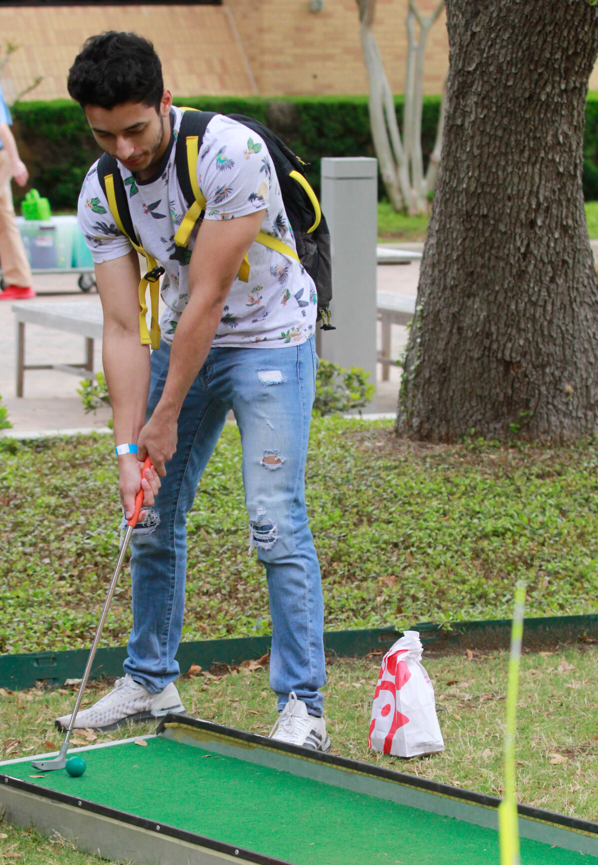 UTA students unwind, let loose during Finals Frenzy